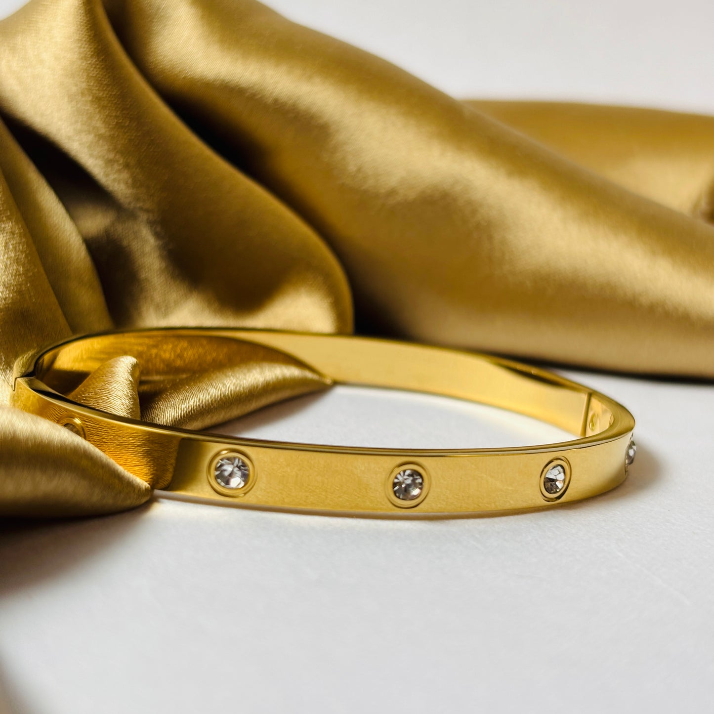 Hembu Jewelry Basic Simple Stone Bracelet – Tarnish-Free Waterproof Stainless Steel, Hypoallergenic Jewelry