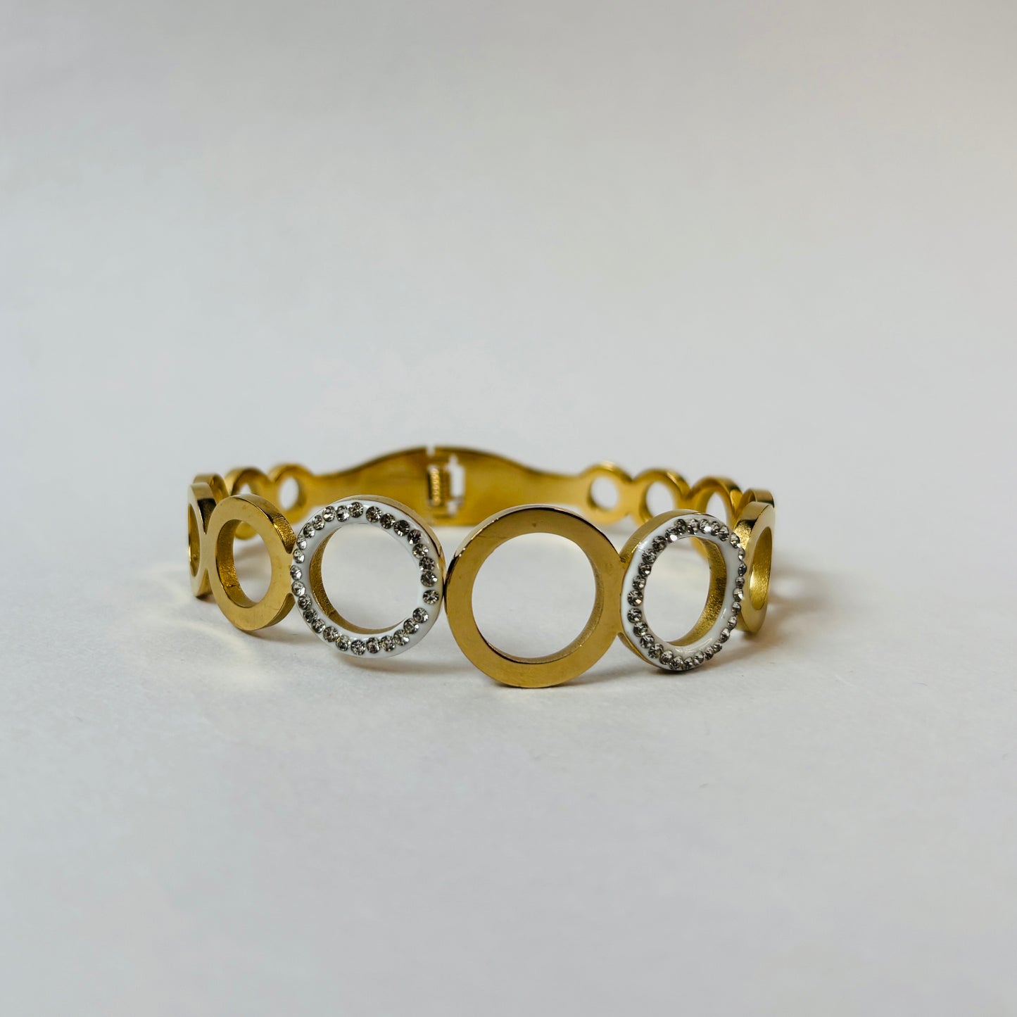 Hembu Jewelry Circle Design Bracelet – Tarnish-Free Waterproof Stainless Steel, Hypoallergenic Jewelry