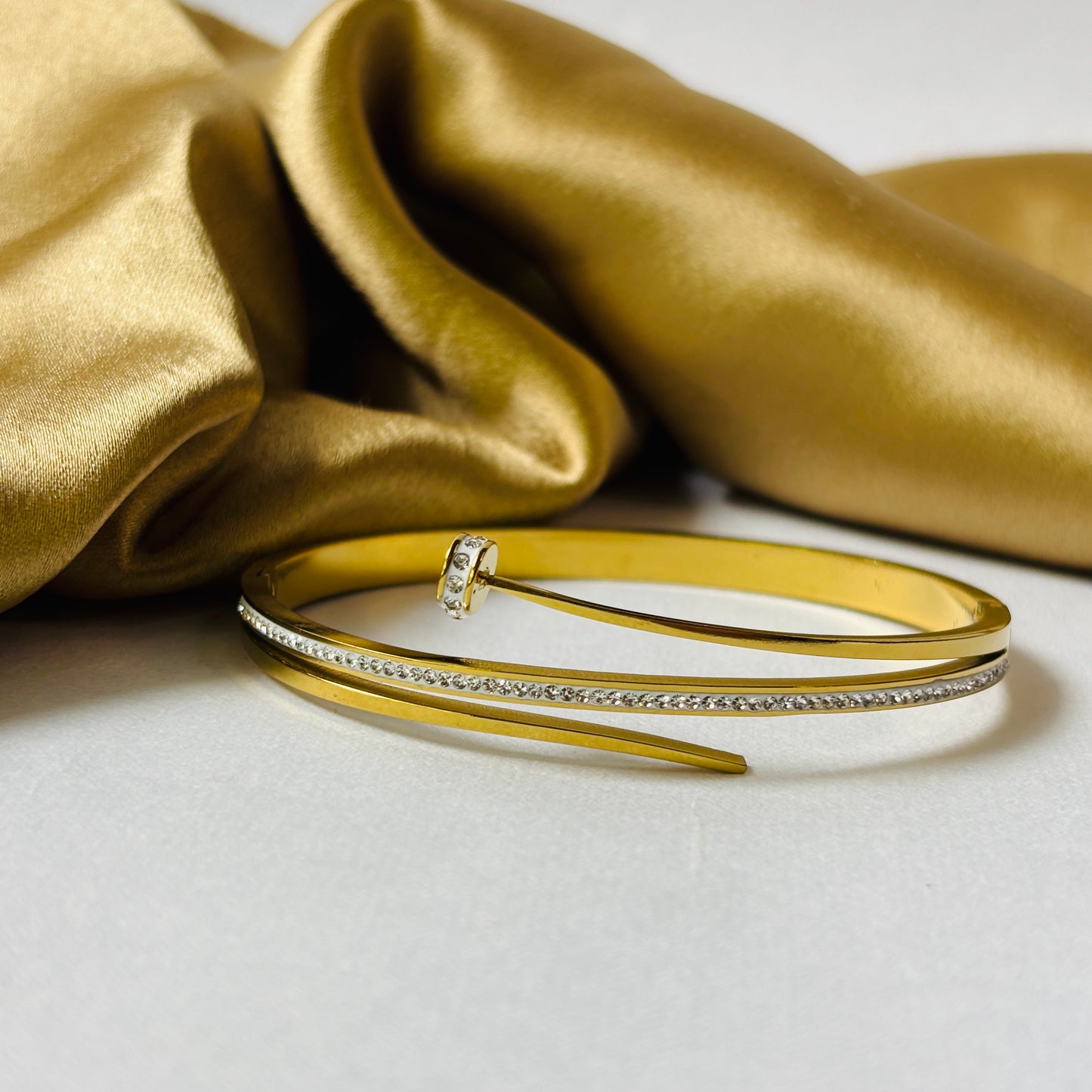 Hembu Jewelry Nail Design Bracelet – Tarnish-Free Waterproof Stainless Steel, Hypoallergenic Jewelry