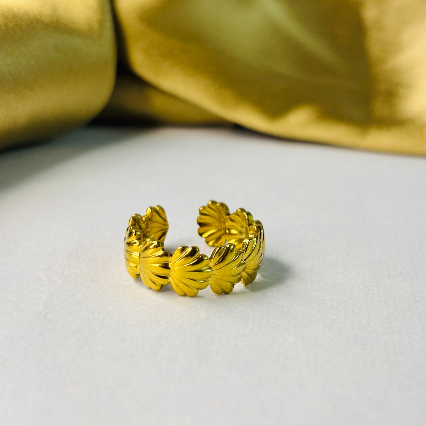 Adjustable Shell Ring – Gold-Tone, Stainless Steel, Tarnish-Free, Waterproof, Hypoallergenic