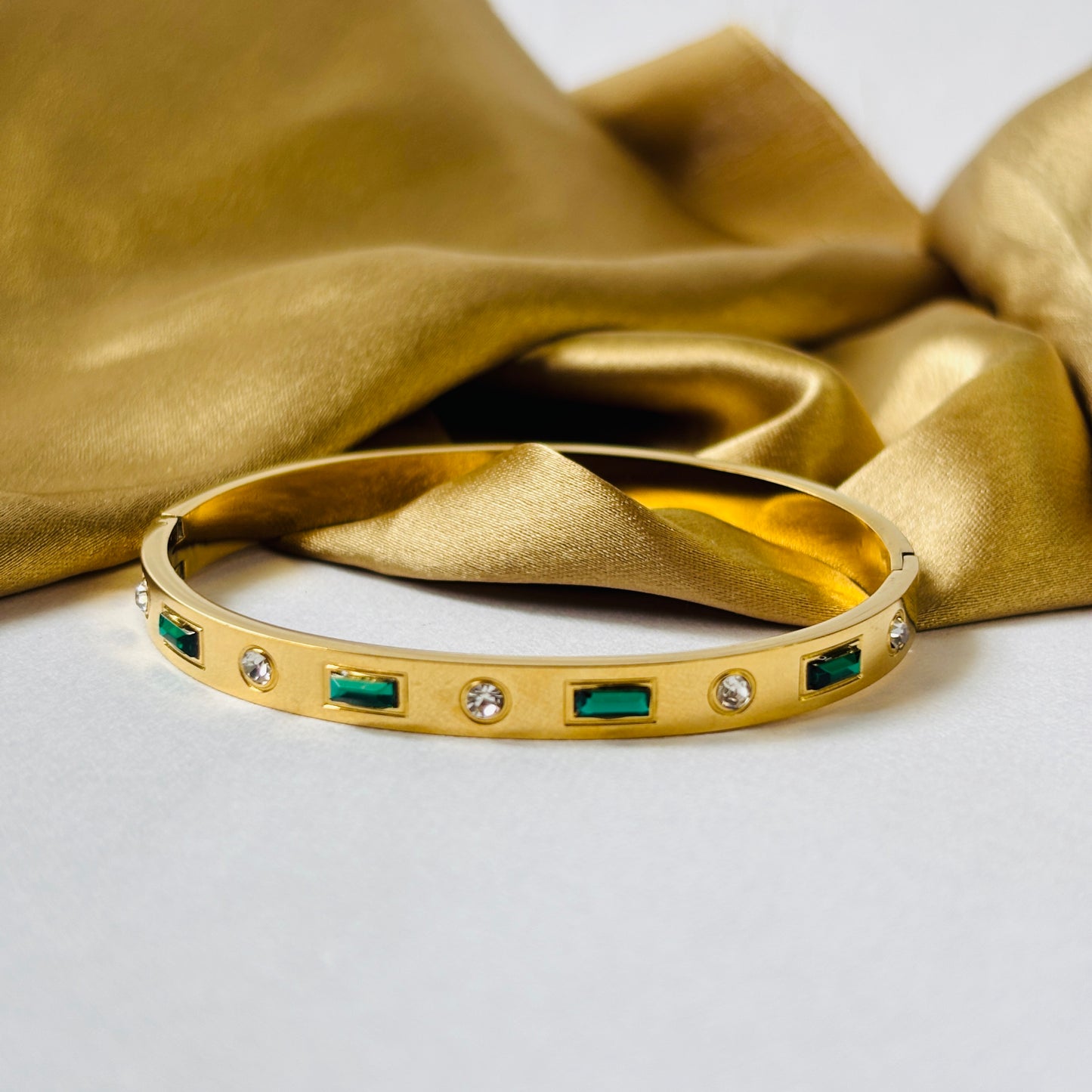 Green Stone Bracelet – Waterproof, Tarnish-Free, Hypoallergenic, Everyday Wear