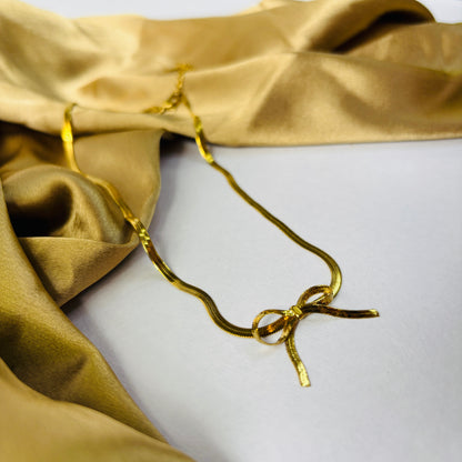 Side Bow Pendant Necklace – Waterproof, Tarnish-Free, Hypoallergenic, Everyday Wear