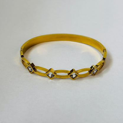 Hembu Jewelry Diamond-Shape Crystal Bracelet – Waterproof, Tarnish-Free, Hypoallergenic Jewelry