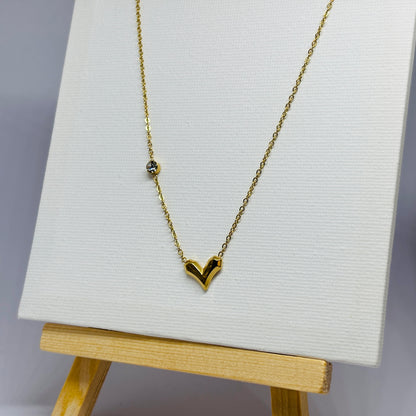 Mini Heart & Stone Necklace – Gold-Tone, Stainless Steel, Tarnish-Free, Waterproof, Hypoallergenic
