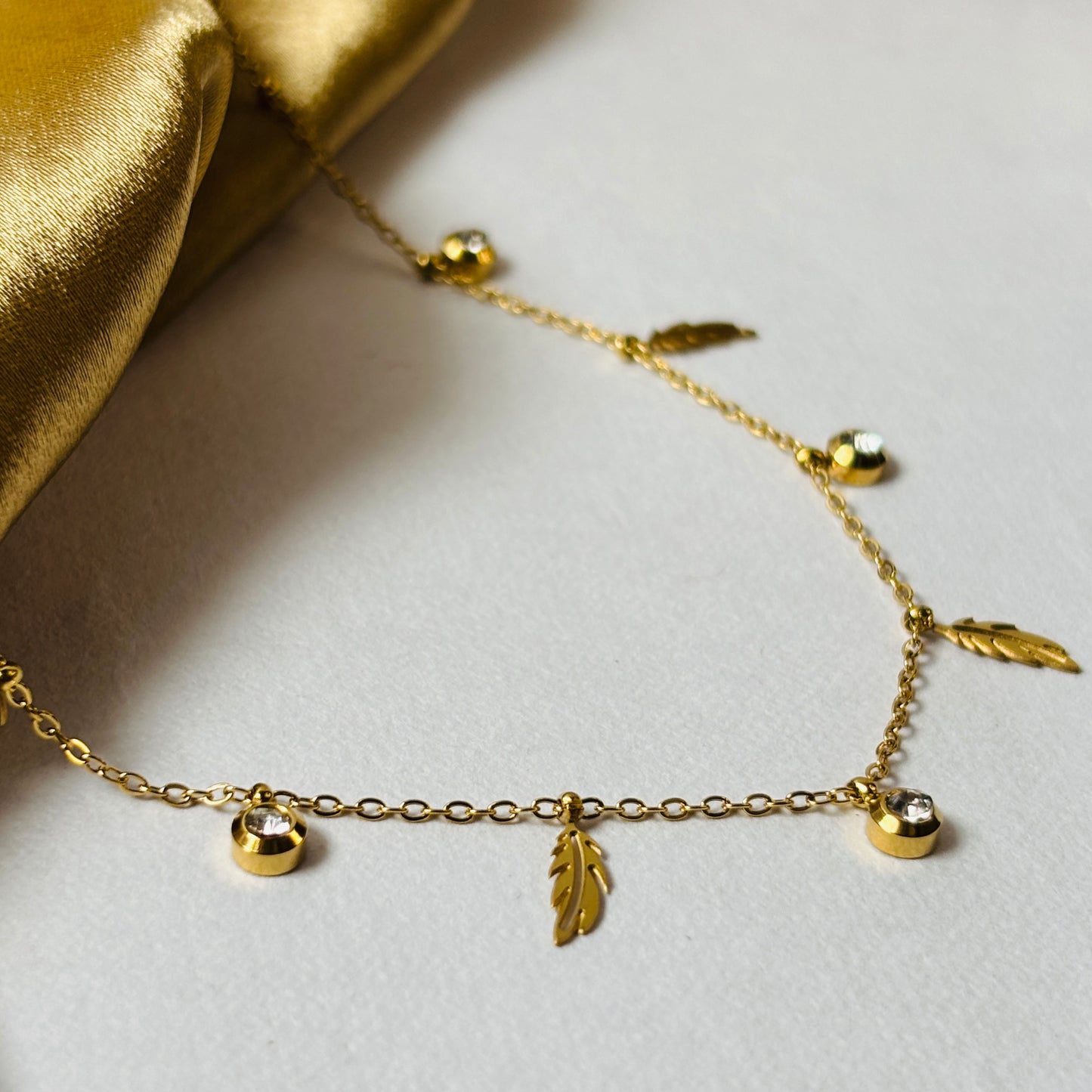 Hembu Jewelry Minimalist Chain Bracelet – Small feather Design, Tarnish-Free, Waterproof Stainless Steel, Hypoallergenic Jewelry